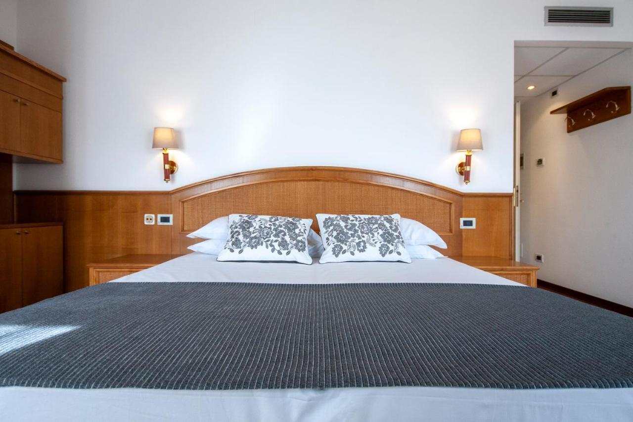 Hotel Metropole Градо Экстерьер фото